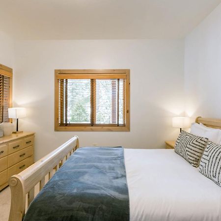 Coyote Moon By Avantstay Cabin Wsauna Mins From Dt Truckee Northstar ภายนอก รูปภาพ
