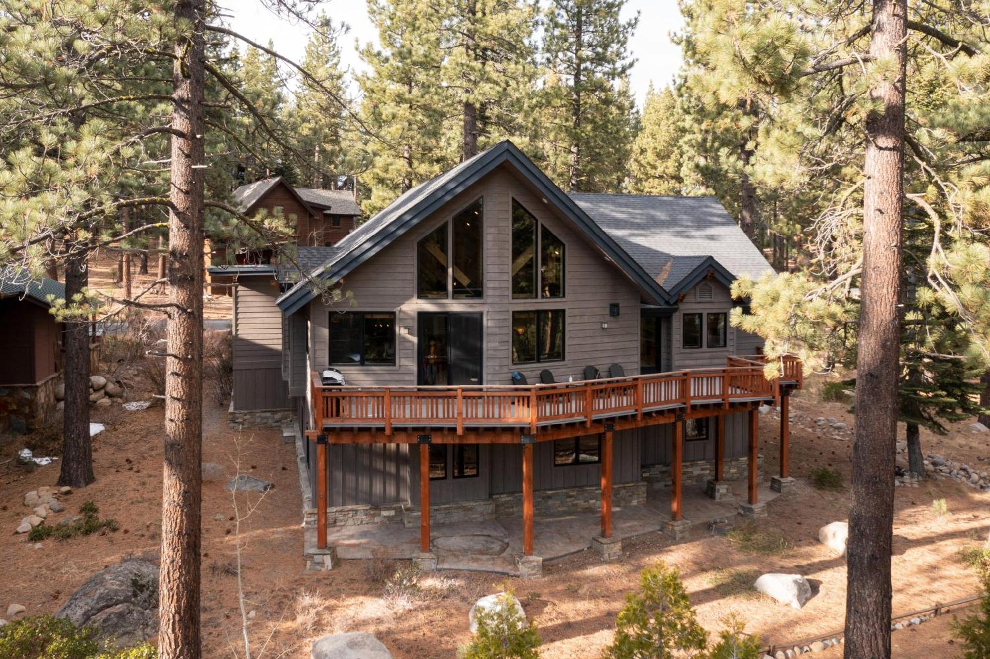 Coyote Moon By Avantstay Cabin Wsauna Mins From Dt Truckee Northstar ภายนอก รูปภาพ